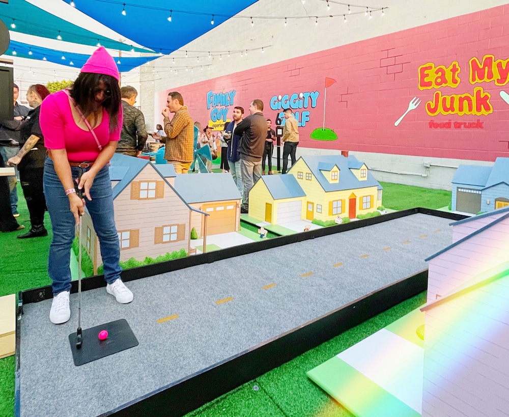 How to reserve a spot at this pop-up 'Family Guy' mini golf course and bar  in L.A. – Daily News