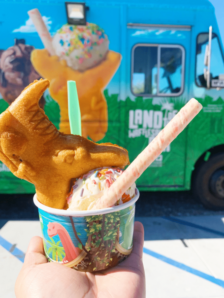 Cabazon Dinosaurs Ice Cream - Livingmividaloca.com